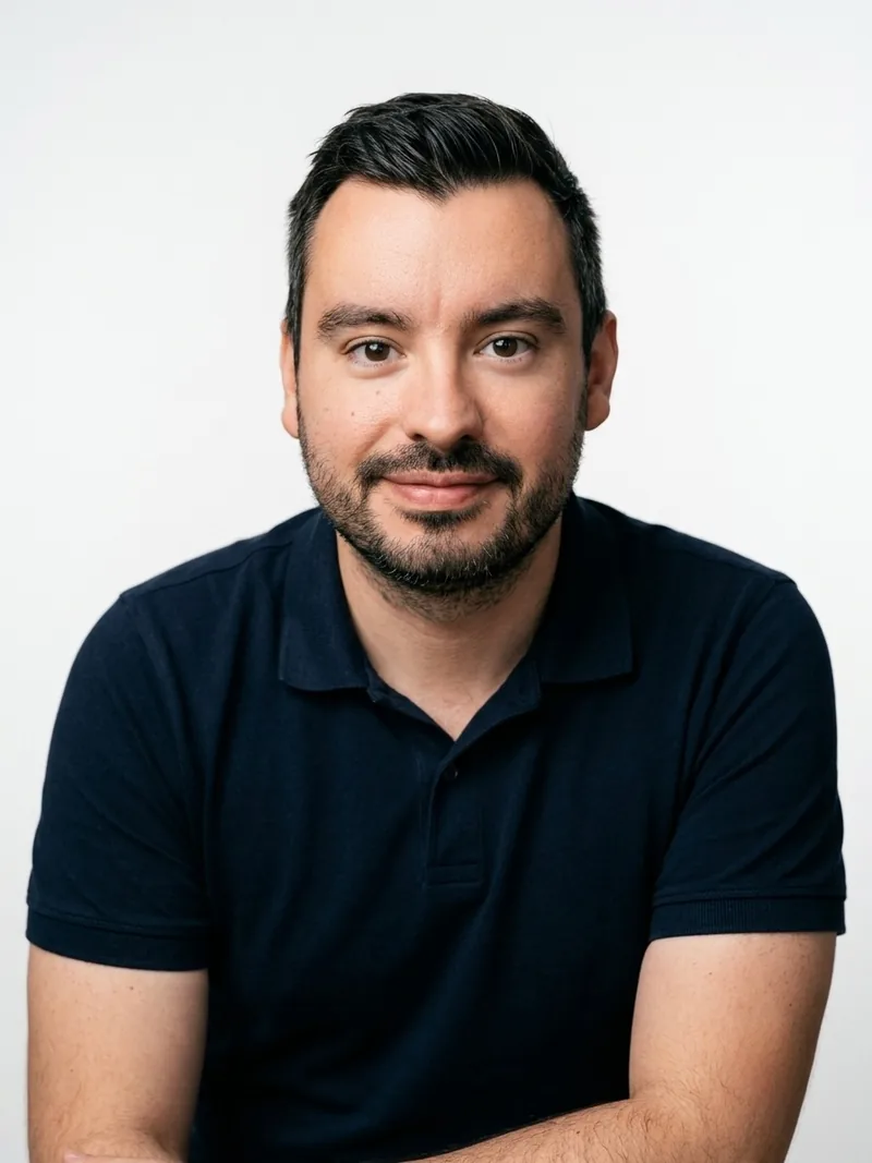 Portrait de Loïc Martin, créateur de sites internet et e-commerçant dans la Loire
